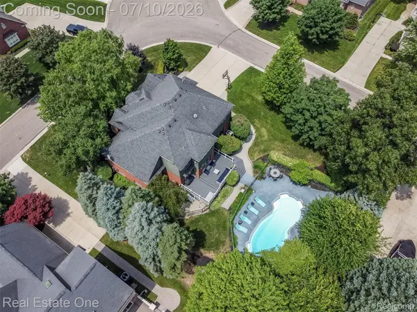4488 Philip, Commerce Charter Township, MI 48382