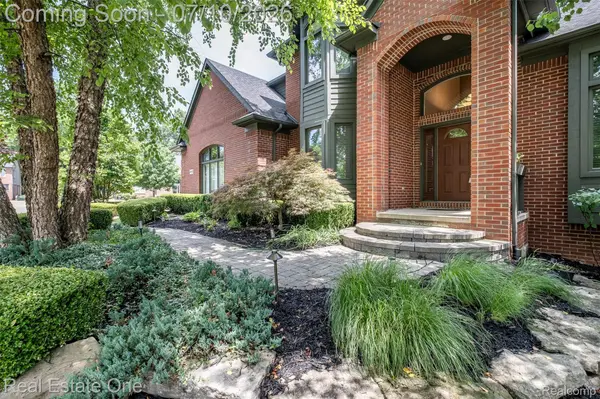 4488 Philip, Commerce Charter Township, MI 48382