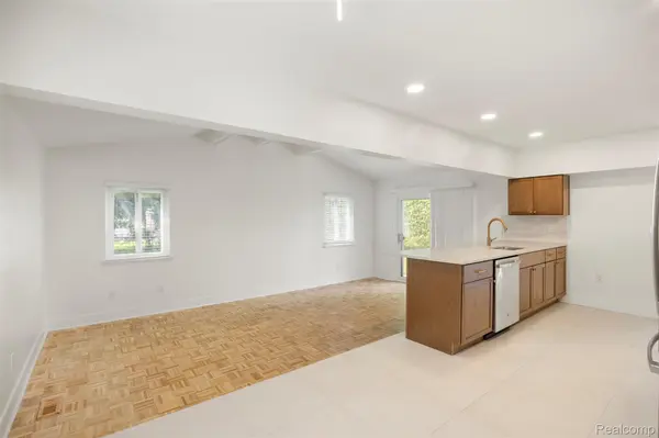 14631 Labelle ST, Oak Park, MI 48237