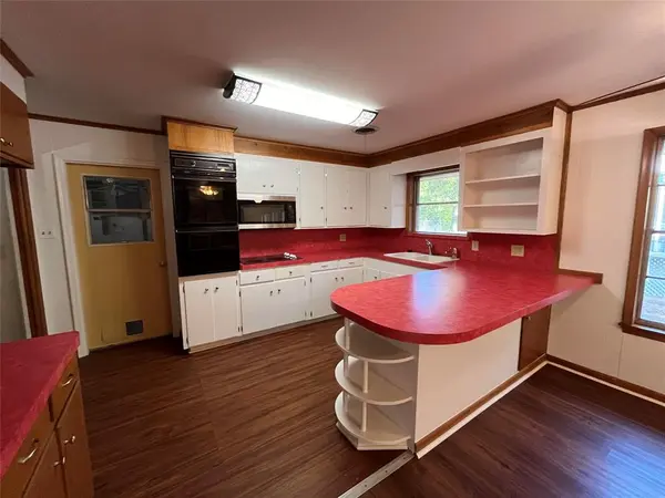 817 E Holly Lane, Mexia, TX 76667