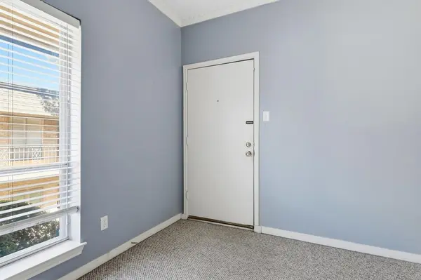 4320 Bellaire Drive S #240W, Fort Worth, TX 76109