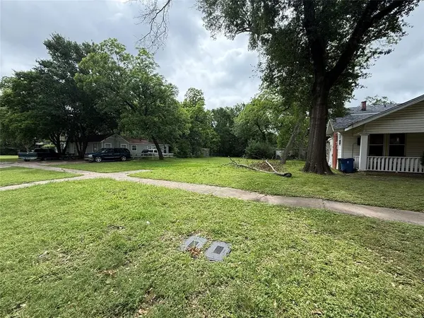 1443 W 5th Avenue,  Corsicana,  TX 75110