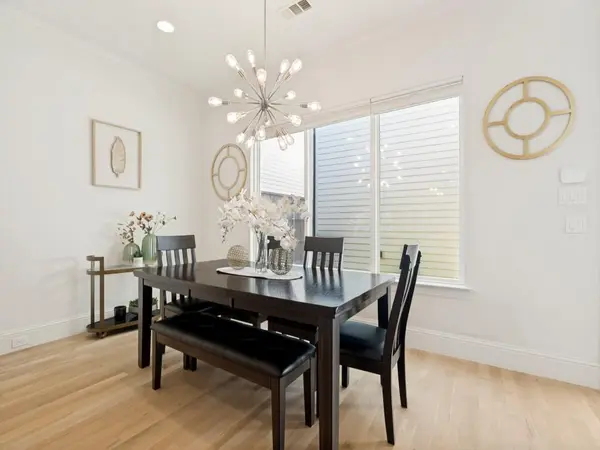 732 W 7th Street, Dallas, TX 75208