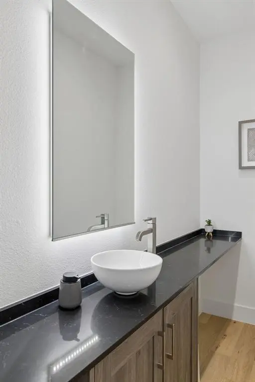 1208 Haines Avenue, Dallas, TX 75208