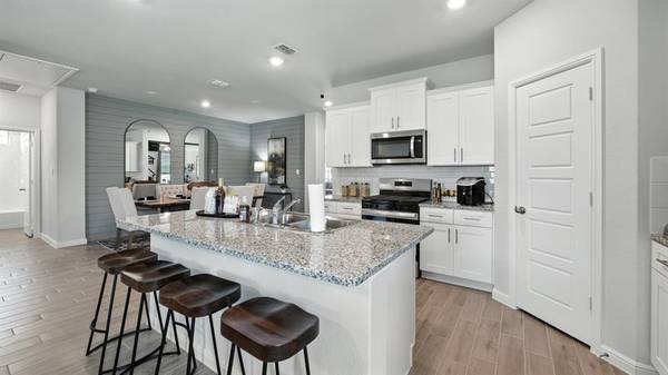 529 CRINER Street, Grandview, TX 76050