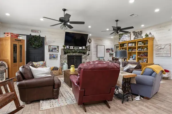 965 County Road 223, Stephenville, TX 76401