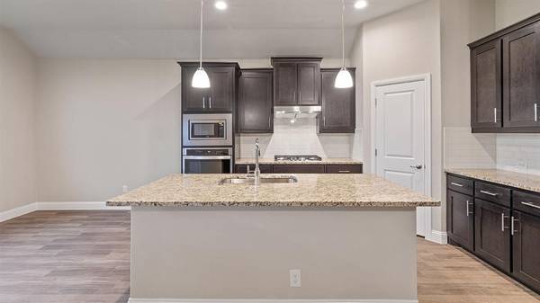 10424 PALMETTO Street, Grand Prairie, TX 76065