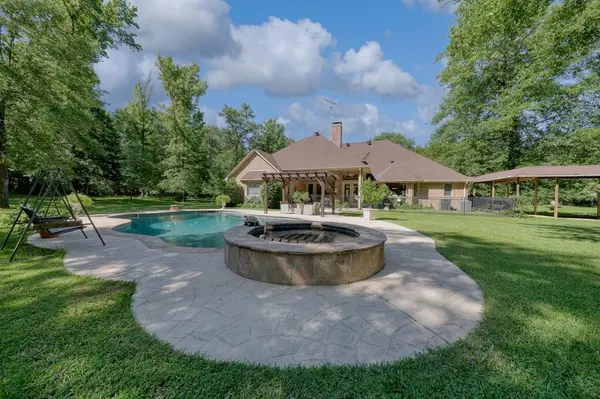 17898 Fm 16 W, Lindale, TX 75771