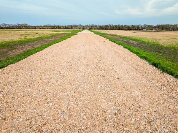 108 Private Rd 14025, Blossom, TX 75416