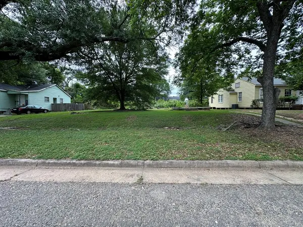 123 E Prospect Street, Shreveport, LA 71104