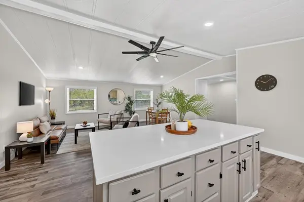 704 Spring Miller Court, Arlington, TX 76002