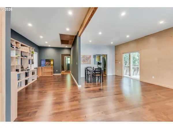 3712 SE 8TH AVE, Portland, OR 97202