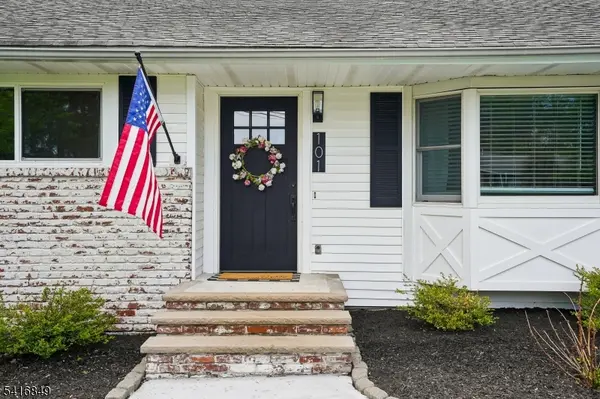101 Sunnyview Ave West, Mansfield Twp., NJ 07840