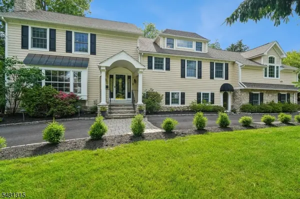 2 Briarwood Dr, Millburn Twp., NJ 07078