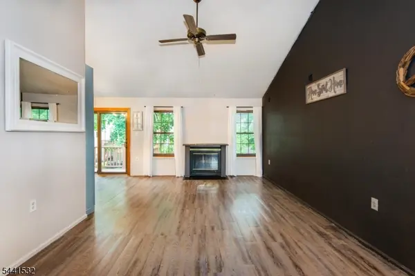 46 Duck Hawk Ct, Allamuchy Twp., NJ 07840
