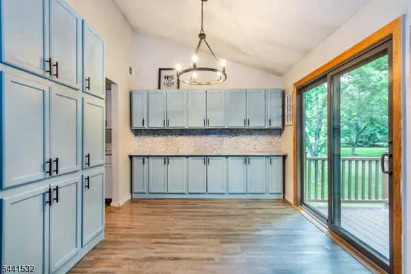 46 Duck Hawk Ct, Allamuchy Twp., NJ 07840