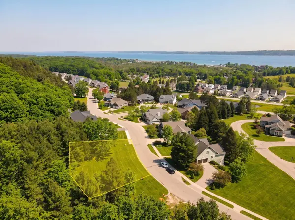 10660 / 10662 Old Morgan TRL, Traverse City, MI 49684