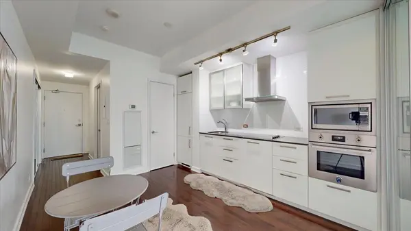 12 York ST #3608, Toronto C01, ON M5J 0A9