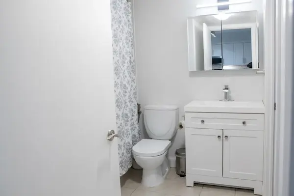 2191 Yonge ST #609, Toronto C10, ON M4S 3H8