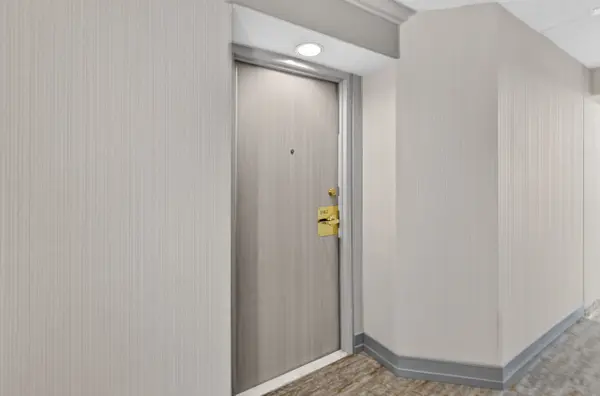 2177 Burnhamthorpe RD W #1412, Mississauga, ON L5L 5P9