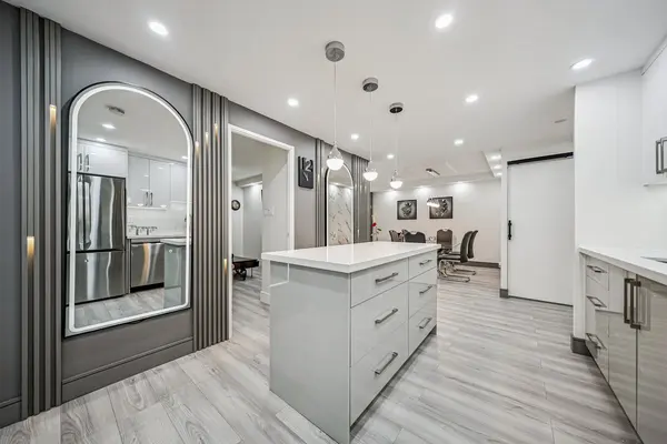299 Mill RD #1003, Toronto W08, ON M9C 4V9