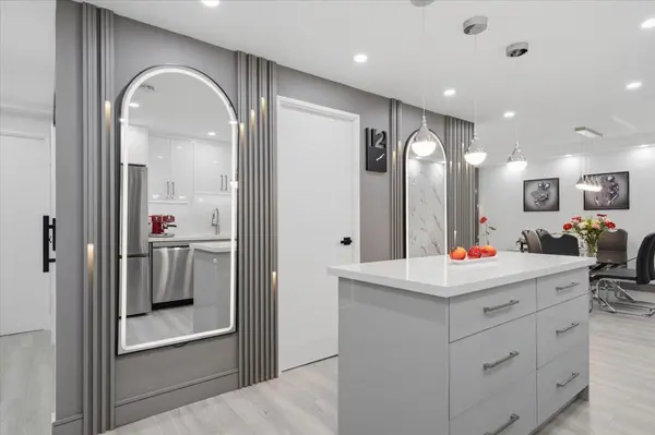 299 Mill RD #1003, Toronto W08, ON M9C 4V9