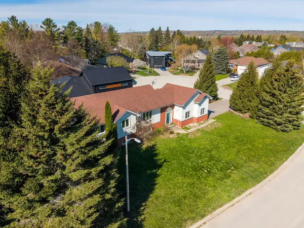 3 Shirley CT, Blue Mountains, ON N0H 2P0