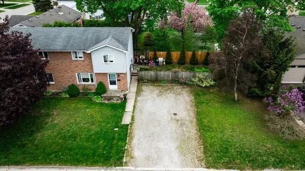 49 Wellington ST W, South Huron, ON N0M 1S2