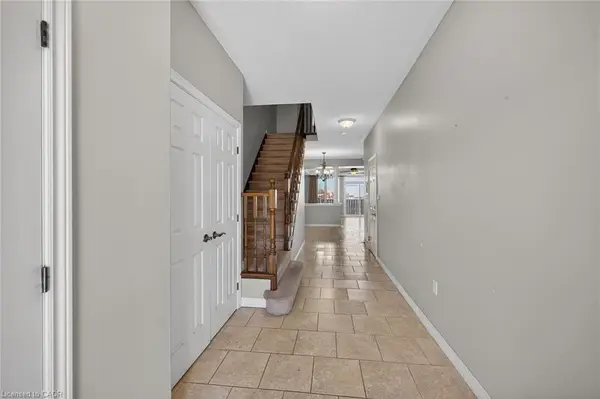 205 Tanglewood DR, Hamilton, ON L0R 1C0