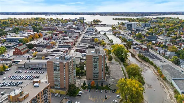 344 Front ST #201, Belleville, ON K8N 5M4