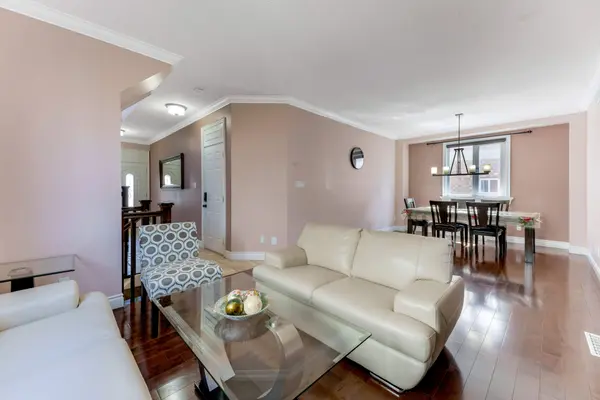 437 Beaumont CRES, Kitchener, ON N2A 0C4