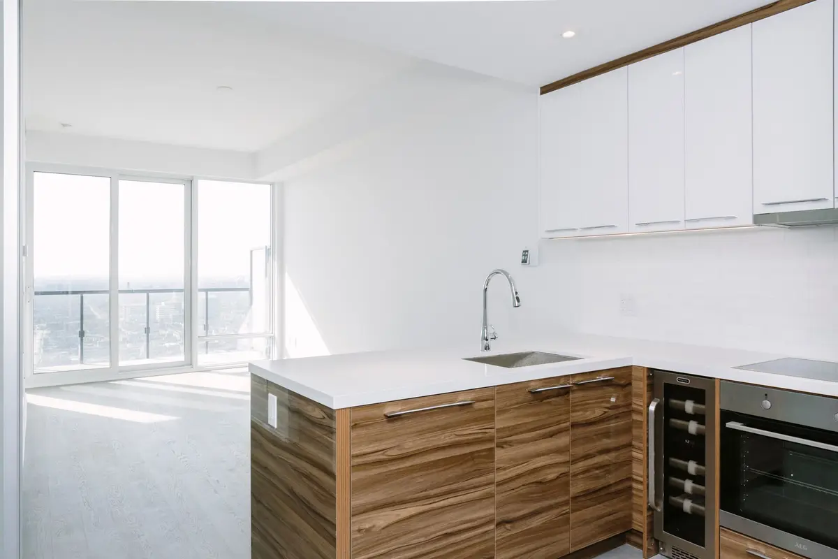 488 University AVE #2711, Toronto C01, ON M5G 0C1