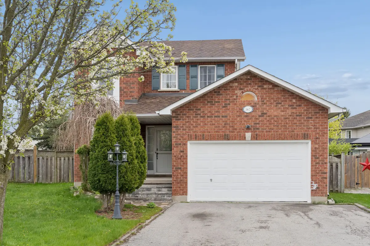 367 Concordia CT, Oshawa, ON L1G 8C3