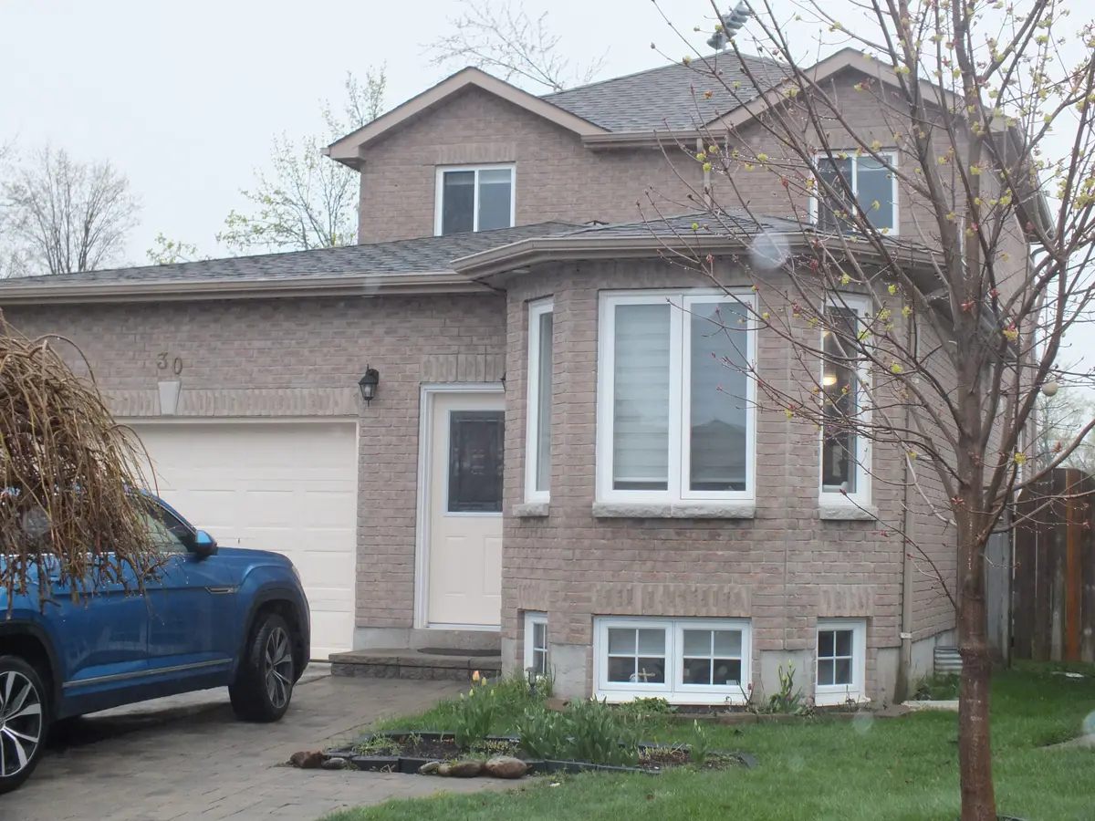30 BRIGHTON RD, Barrie, ON L4M 6S4