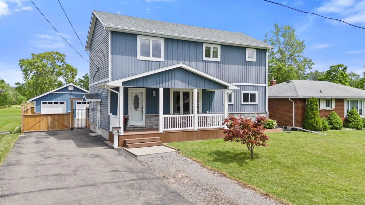 19 Bosnich AVE, Welland, ON L3C 2W6