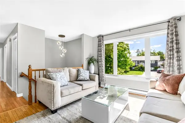 16 Grandy Crescent, Mount Pearl, NL A1N 4XW