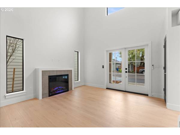 7888 SE 70th AVE, Portland, OR 97206