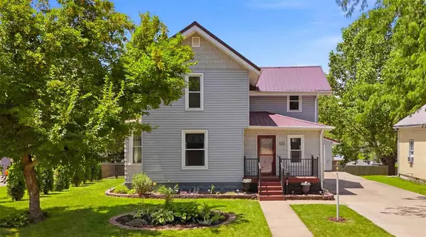 525 S Marion Ave, Washington, IA 52353-1426