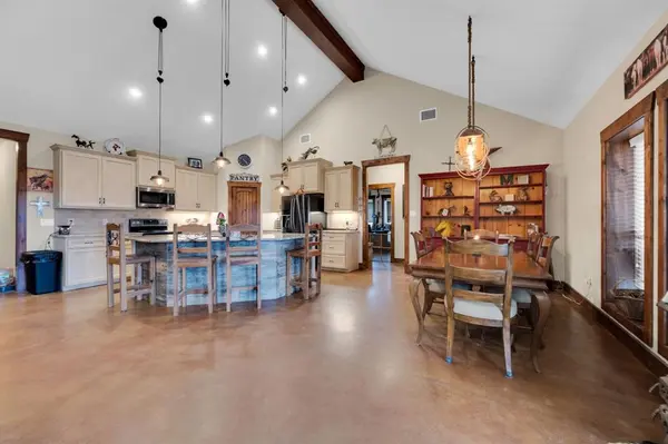 751 Sullivan Road, Ennis, TX 75119