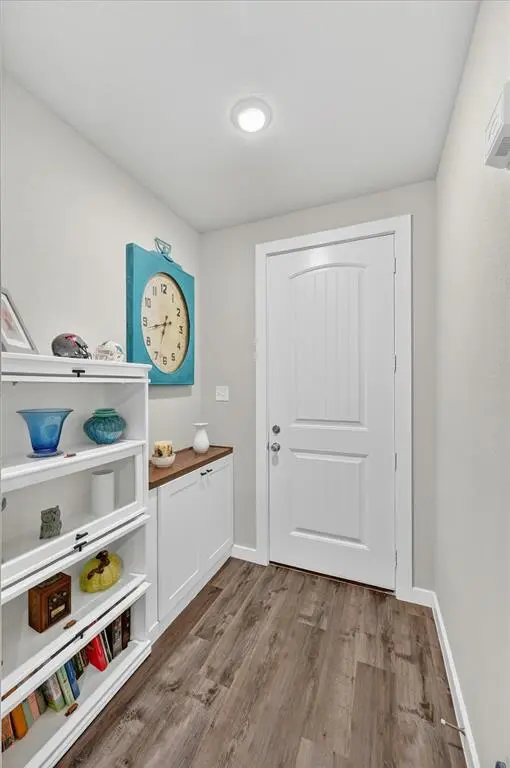 1005 W Chambers Street, Cleburne, TX 76033