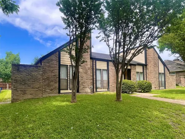 9931 Chimney Hill Lane, Dallas, TX 75243