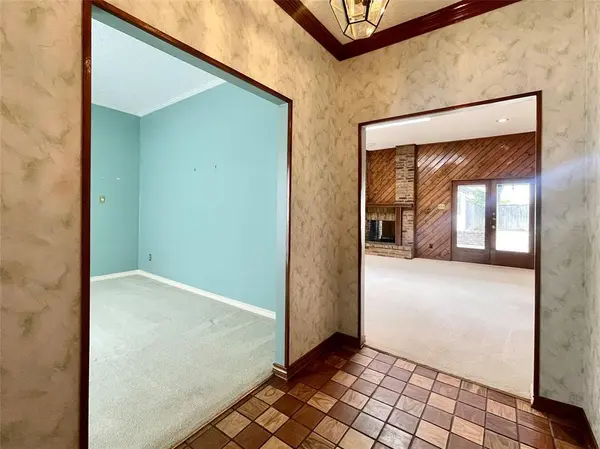 9931 Chimney Hill Lane, Dallas, TX 75243
