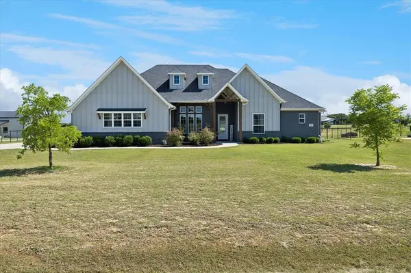 112 Friendship Way,  Boyd,  TX 76023