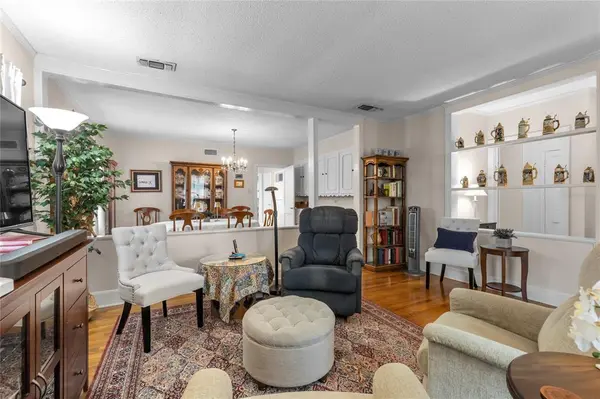 718 Howard Street, Jacksonville, TX 75766