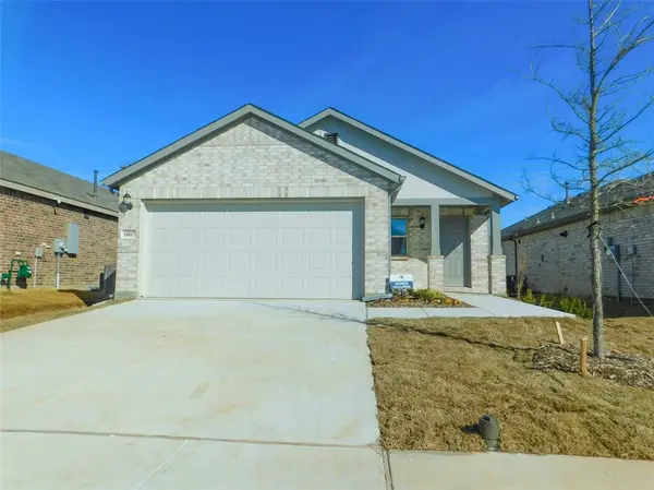 14017 Earlham Street, Pilot Point, TX 76258