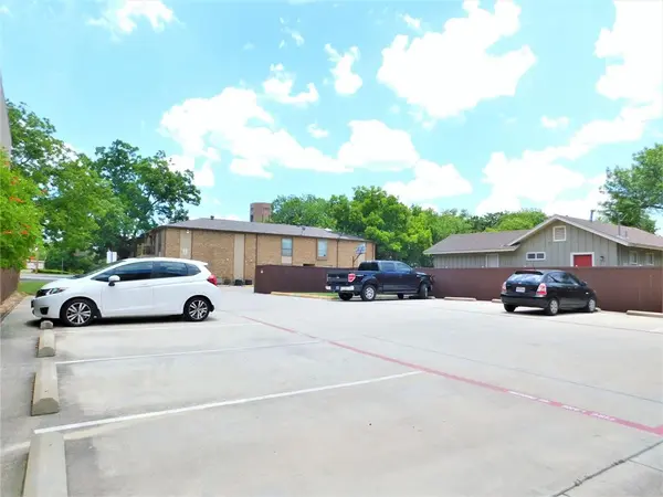 1512 N Elm Street #101, Denton, TX 76201