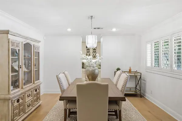 9677 Crestedge Drive, Dallas, TX 75238