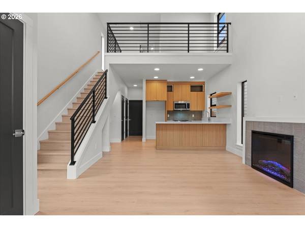 7880 SE 70th AVE, Portland, OR 97206