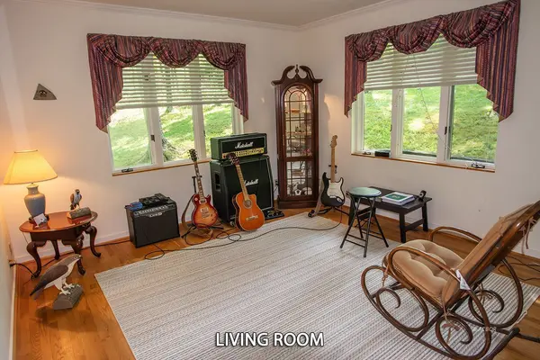 10880 Peach Ridge Rd, Athens, OH 45701
