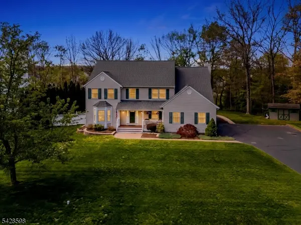 14 Chelsea Dr,  Jefferson Twp.,  NJ 07438